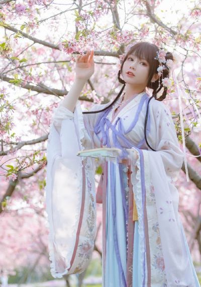 《制服的诱惑》免费看_理论片字幕高清版在线观看