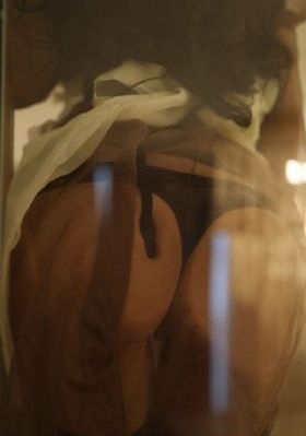 年轻的寡妇免费观看完整版_国语英语双字版免费手机观看