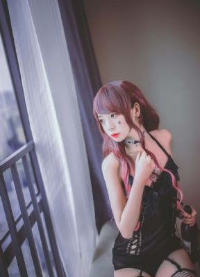 操美女逼逼_蓝光高清免费观看在线