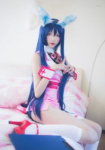 男人扒开女人的衣服_HD免费在线影院观看