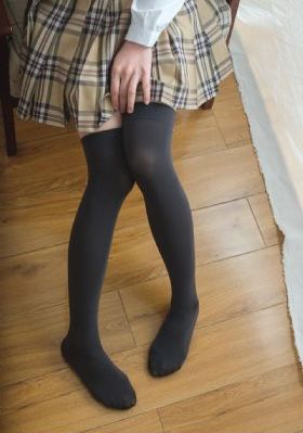 精品粉嫩av一区二区三区四区_中英字幕免费完整版在线观看