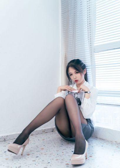 女人丝不挂的正面裸体_90分钟无删减全集国语版在线观看免费