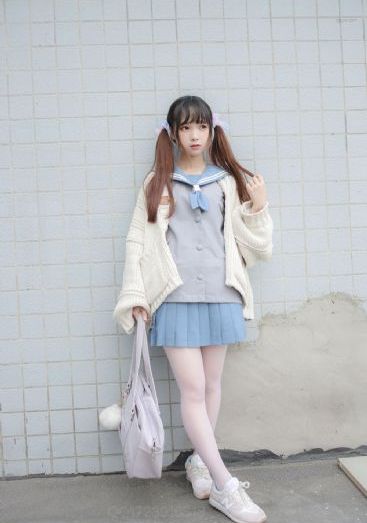 美女瑜伽色诱爆乳丰满_迅雷极速版成长在线视频免费观看