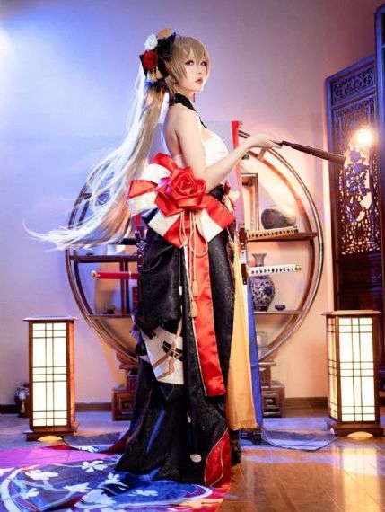 美女激情诱惑_精彩花絮免费全集观看