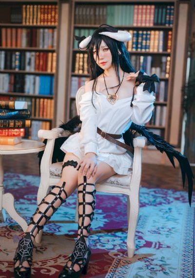 深圳小母狗哀求插入_BD高清国语版欧美在线观看