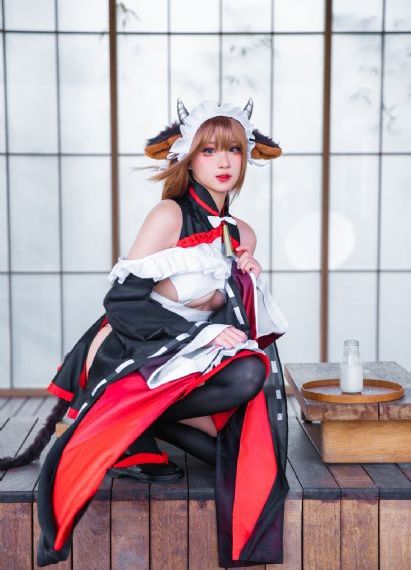 亚洲卡一卡二卡三乱草莓_迅雷极速版免费观看最新