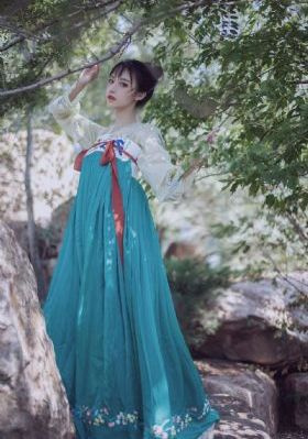 美女屁股秘无遮挡图片_bt电影天堂DVD国语在线观看