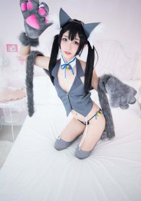 被按在桌子疯狂进入_经典国语版在线观看免费