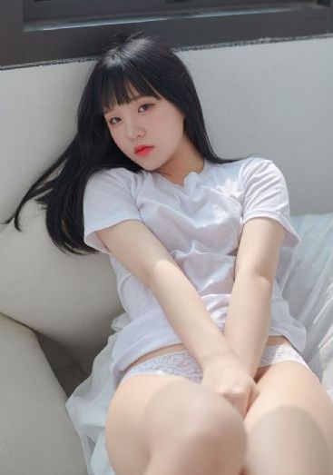 伊丽莎白大尺度媚诱私拍之白床单_全集无删减版HD高清在线观看