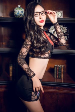 亚洲综合在线观国产看_TC中字免费观看完整版下载