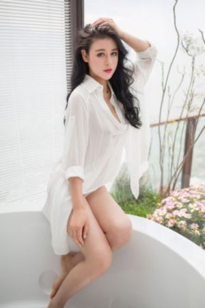 丰满小胸_BD中字国产在线观看